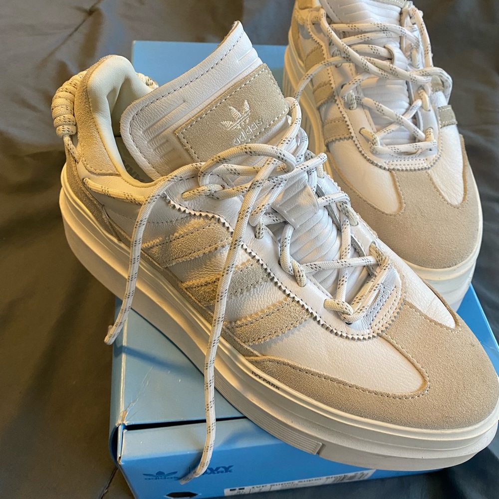 - Ivy park Adidas ON SALE, No offers